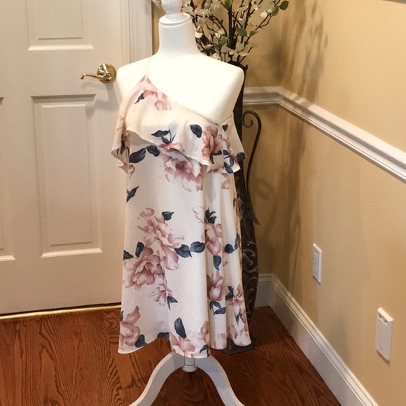 Dresses & Skirts - Miami Dress Size M